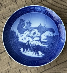 Plato de Navidad Royal Copenhagen 1997 Roskilde Catedral Artista Sven Vestergaad - Imagen 1 de 2