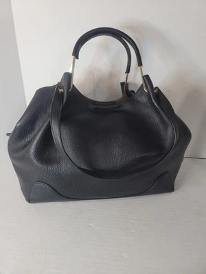 Cartera Sondra Roberts Cuadrada Grande Negra Dorada Imitación Cuero Guijarro Foto 1 de 4