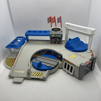 Hot Wheels World 65695 1996 - Ford concesionario juego/pista de reproducción incompleta Foto 1 de 4