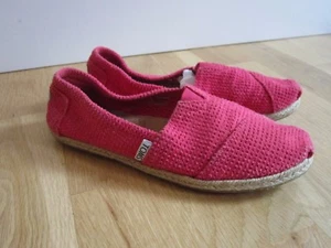 Women's Toms Freetown Size 6.5 Classic Espadrille Flats Fuchsia Slip On Shoes - Picture 1 of 5