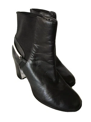 Auténticos zapatos para mujer Isaac Mizrahi botas de tacón laterales elásticos negros talla 9,5 Foto 1 de 4