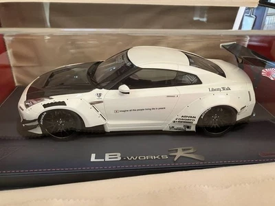1/18 Liberty Walk 35GT Type2 Pearl White - Image 1 of 4