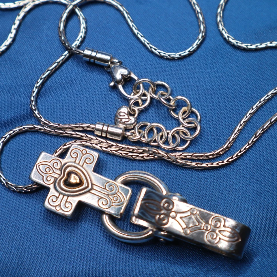 Brighton Cruz Corazón Cordón Collar Identificación Insignia Soporte Tono Plata Dos Tonos Mujeres Foto 1 de 4