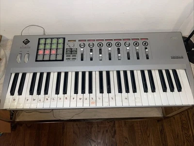 Korg Kontrol 49 2010s - Silver USB /MIDI Controller keyboard  ARMENS  - Image 1 of 4