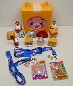 LANKYBOX Caja de Almacenamiento con 11 Mini Figuras Happy Friendz, Lote de 2 Cordones Tarjetas Dije - Imagen 1 de 9