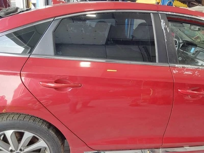 Used Rear Right Door Assembly Rear Side fits: 2017 Hyundai Sonata electric VIN 2 Foto 1 de 4