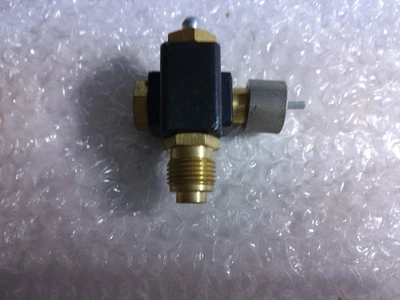 Like New AutoMeter 990414 Right Angle Speedometer Adapter - Image 1 of 4