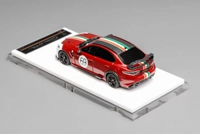 MH64009RI MOTORHELIX 1:64 Alfa Romeo Giulia GTAm Red Two-Tone model car - Image 1 of 3