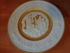 Weihnachtsteller 24 cm D Eck The HAllS 1977 von Franklin Porzellan - Picture 1 of 3