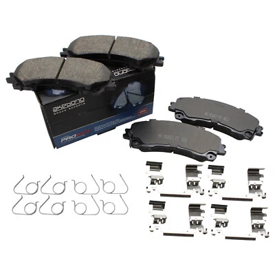 Pastillas de freno delanteras de cerámica Akebono ProACT para Infiniti Q50 QX50 Q60 Nissan Rogue Foto 1 de 4