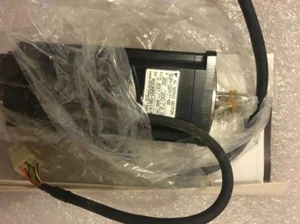 YASKAWA AC SERVO MOTOR SGM-02A314B NEW ORIGINAL - Picture 1 of 3
