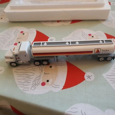 Matchbox Ultra Mack Ch600 - Image 1 of 3