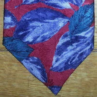 Corbata Claiborne Seda Rojo Verde Marrón Hojas Diseño Nueva en Caja t2882  Foto 1 de 4