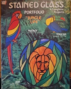 1978 Jungle Life Stained Glass Portfolio Plans Hazel Pearson Parrot Toucan Lion - Picture 1 of 1