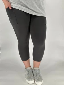 Charcoal Capri Leggings w/ Pockets OS - Picture 1 of 3