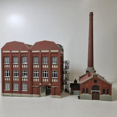 Kibri - h0 Fabrik Verwaltung mit Werkstatt + Schornstein - Bild 1 von 4