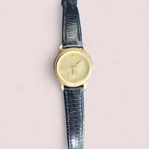 Reloj Jostens Hombre Tono Dorado Vestido Teju Correa Lagarto 18mm Analógico Acero Inoxidable Espalda - Imagen 1 de 16