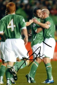 IRELAND, NOTTINGHAM FOREST & SUNDERLAND: ANDY REID SIGNED 6x4 ACTION PHOTO+COA - Picture 1 of 1