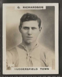 PINNACE FOOTBALL-PINNACE BACK-#0706- HUDDERSFIELD TOWN - G. RICHARDSON  - Picture 1 of 2