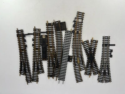 Atlas HO Scale Lot of 8 Switch/Straight/Curve/Crossing Good Condition - Image 1 of 4