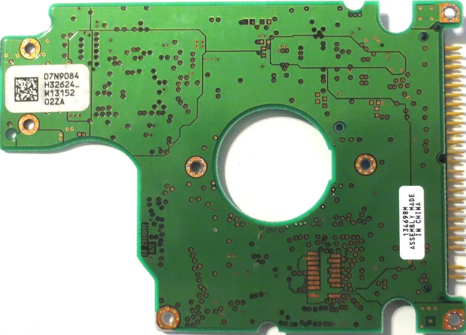 IBM IC25N020ATCS04-0 07N8325 H32687 (07N9084 H32624_) 20.0gb IDE 2.5"PCB - Image 1 of 1