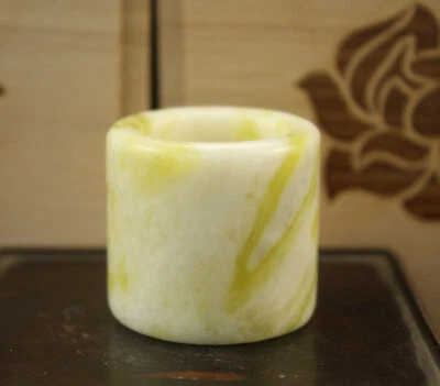 Anillo de jade natural anillo de jade amarillo de 2,4 cm China Liaoning A 52 Foto 1 de 4