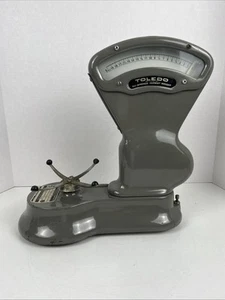 Vintage Toledo Scale “No Springs Honest Weight” 1 1/4 Pound Candy Scale - Imagen 1 de 8