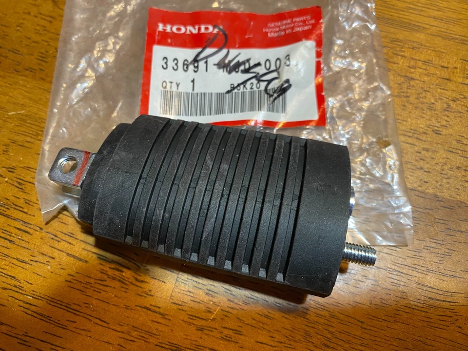 NOS HONDA OEM VF500 VF700 VF750 INTERCEPTOR MONTAJE SEÑAL T 33691-MJ0-003 Foto 1 de 1