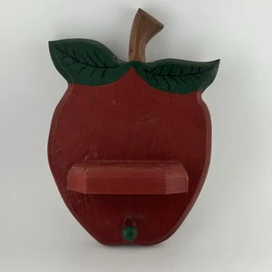 Vintage Wandregal in Apfelform mit Zapfen Holz Oma Kern rot lackiert 90er Küche - Bild 1 von 7