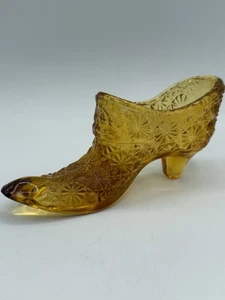 L.E. Smith Slipper Daisy Button Amber Glass Shoe - Picture 1 of 10