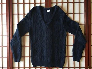 Suéter tejido grueso Betos azul marino cuello en V para hombre talla M prenda de acrílico - Imagen 1 de 6