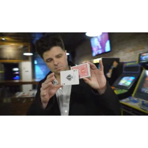 HOVER CARD PLUS MAGIC TRICK BY DAN HARLAN & NICHOLAS LAWRENCE – Card Levitation - Foto 1 di 5