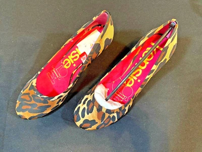 Zapatos de salón KENSIE GIRL NUEVOS para mujer con estampado de leopardo - talla 7,5 Foto 1 de 4