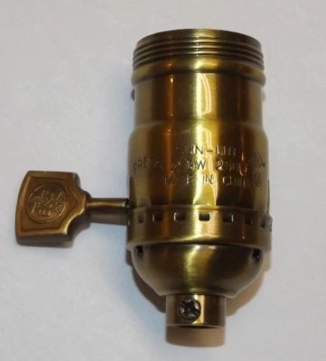 ANTIQUE FINISH BRASS 3 WAY LAMP LIGHT SOCKET WITH UNO THREADS 47644AJB - Image 1 of 4