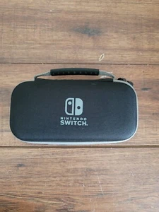 Funda de Transporte Negra Nintendo Switch con Protector de Pantalla y Tela - Imagen 1 de 6