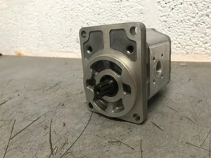 Gear Pump 0637-885-416 SNP2/17D SC02/OG AW18/00 4320-99-551-1973 - Picture 1 of 9