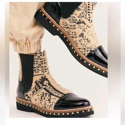 Bota Chelsea Textil Free People Atlas Nueva Sin Caja en Negro y Crema Talla 37 = 6.5 Foto 1 de 4