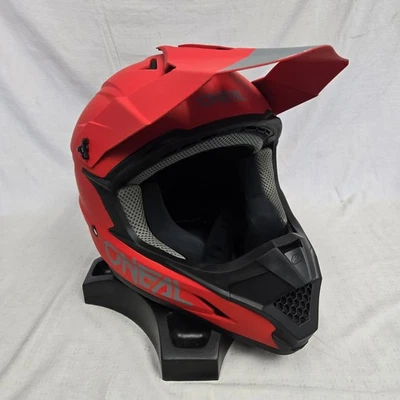 O'Neal 1 Series MX Helmet Solid Flat Red Adult Medium *CLOSEOUT DISPLAY NO BOX* Foto 1 de 4