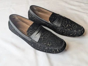 Mocassini da guida Donald J Pliner Vinco 2 uomo 10,5 neri scamosciati slip-on stencil - Foto 1 di 8