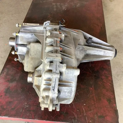 2003-2006 GMC Yukon Denali Transfer Case Assembly AWD Opt NR3 OEM - Image 1 of 4
