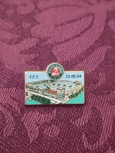 Pin's Pins Pin Enamel 18 Arthus Bertrand TENNIS Roland Garros "F.F.T" - Picture 1 of 3