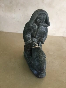 Vintage Wolf Sculpture Eskimo with FISH .. Book End &/or Door Stop Soapstone - Picture 1 of 12