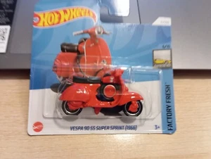 2024 HOT WHEELS - VESPA 90 SS SUPER SPRINT 1966 RED SHORT CARD 1/64 APROX*NEW* - Picture 1 of 4