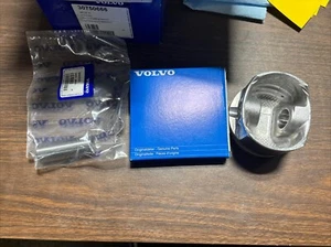 OEM Piston Kit. Complete with Piston Rings. O.S 0.4 mm. Without TURBO - Picture 1 of 2