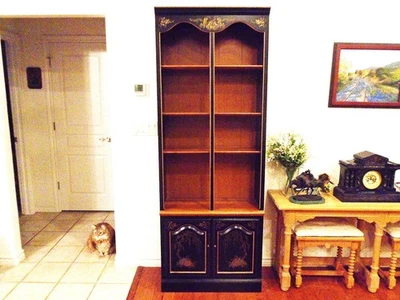 Два открытых шкафа Ethan Allen с закрытым хранилищем ниже - Изображение 1 из 2