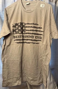 Camiseta Bandera Americana “Best Mommy Ever” de Port & Company Talla L - Imagen 1 de 4