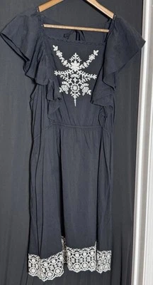 Vestido antiguo azul marino para mujer grande negro blanco midi bordado casa de campo ajustado Foto 1 de 4