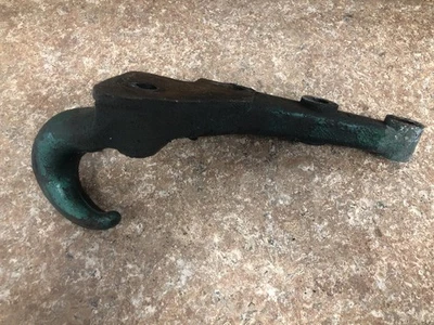 Gancho de remolque derecho/pasajero Freightliner Columbia 120 2001-2015 - usado Foto 1 de 4