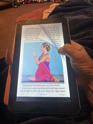 Android Tablet / With Over 2000  Ebooks , 100’s   Of Retro Arcade Games - Image 1 of 4