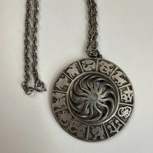 Signierter SHP INC Zinn STERNZEICHEN ANHÄNGER Sonne Stern Spirale Zentrum Astrologie 24" Kette - Bild 1 von 6